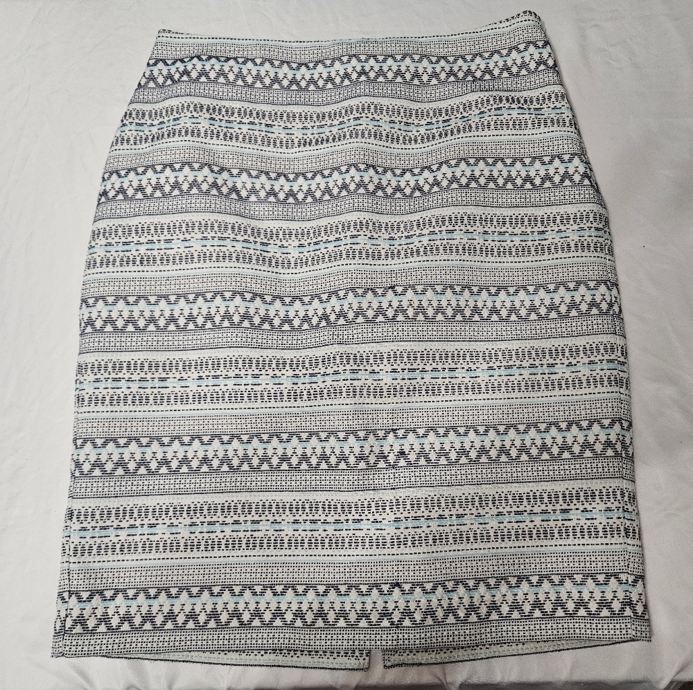 The Limited Pencil Skirt Women's Size 10 Multicolor Aztec Straight (Small Flaw)